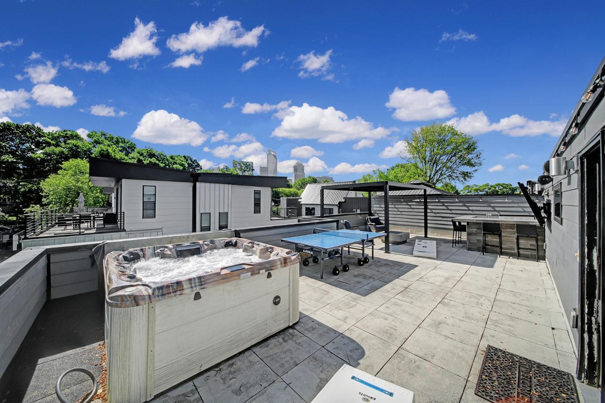 906 Westbrook B City Views Rooftop Hot Tub And Short Walk To Stadium Charlotte Buitenkant foto